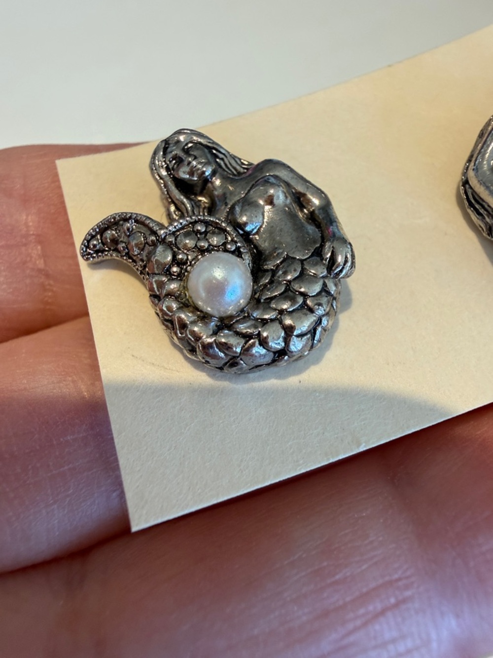 Avon Mermaid Pearl Stud Earrings - Picture 4 of 12
